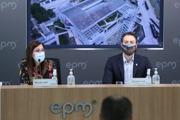 Rueda Prensa Ventures EPM
Rueda de prensa Ventures EPM
Fecha: 11 Marzo 2021.
Para descargar esta fotografía en alta resolución, haga clic sobre la imagen hasta que la misma se despliegue en la pantalla completa; luego dé clic derecho y elija la opción "guardar imagen como". 
En caso de publicación por cualquier medio, solicitamos acompañarla del crédito: "Foto EPM"
Palabras clave: Rueda Prensa Ventures EPM