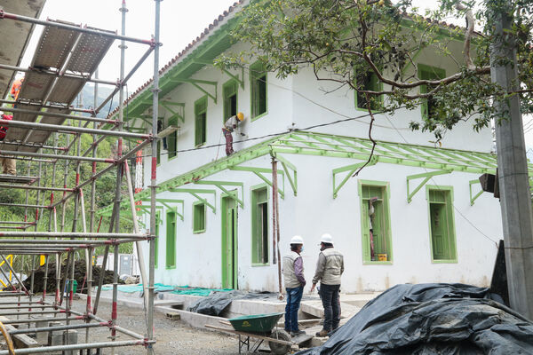 Restauración bien interés cultural Casa Ingenieros
Restauración bien interés cultural Casa Ingenieros.
Fecha: 25 Marzo 2021.
Para descargar esta fotografía en alta resolución, haga clic sobre la imagen hasta que la misma se despliegue en la pantalla completa; luego dé clic derecho y elija la opción "guardar imagen como". 
En caso de publicación por cualquier medio, solicitamos acompañarla del crédito: "Foto EPM"
Palabras clave: Restauración bien interés cultural Casa Ingenieros