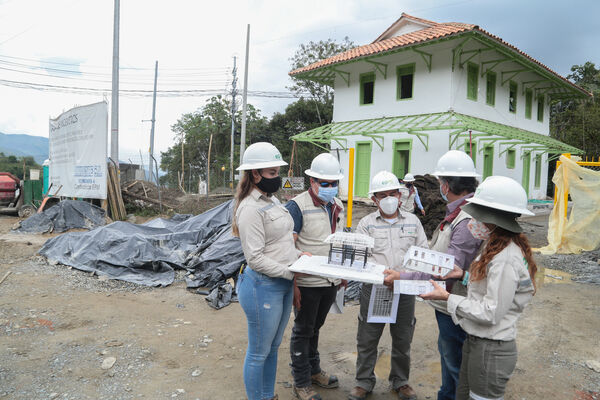 Restauración bien interés cultural Casa Ingenieros
Restauración bien interés cultural Casa Ingenieros.
Fecha: 25 Marzo 2021.
Para descargar esta fotografía en alta resolución, haga clic sobre la imagen hasta que la misma se despliegue en la pantalla completa; luego dé clic derecho y elija la opción "guardar imagen como". 
En caso de publicación por cualquier medio, solicitamos acompañarla del crédito: "Foto EPM"
Palabras clave: Restauración bien interés cultural Casa Ingenieros