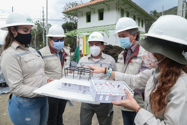 Restauración bien interés cultural Casa Ingenieros
Restauración bien interés cultural Casa Ingenieros.
Fecha: 25 Marzo 2021.
Para descargar esta fotografía en alta resolución, haga clic sobre la imagen hasta que la misma se despliegue en la pantalla completa; luego dé clic derecho y elija la opción "guardar imagen como". 
En caso de publicación por cualquier medio, solicitamos acompañarla del crédito: "Foto EPM"
Palabras clave: Restauración bien interés cultural Casa Ingenieros