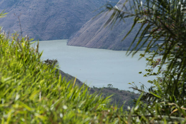 Vertedero Presa Represa Proyecto Eléctrico Ituango
Vertedero Presa Represa Proyecto Eléctrico Ituango.
Fecha: 9 Marzo 2021.
Para descargar esta fotografía en alta resolución, haga clic sobre la imagen hasta que la misma se despliegue en la pantalla completa; luego dé clic derecho y elija la opción "guardar imagen como". 
En caso de publicación por cualquier medio, solicitamos acompañarla del crédito: "Foto EPM"
Palabras clave: Vertedero Presa Represa Proyecto Eléctrico Ituango