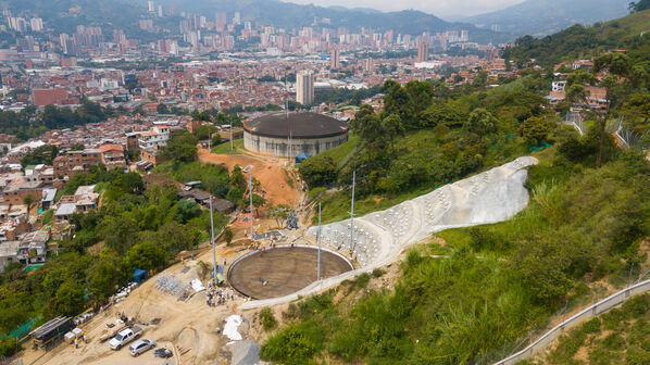 Acueducto Itaguí 
Acueducto Itaguí 
Fecha: 14 Mayo 2021
Para descargar esta fotografía en alta resolución, haga clic sobre la imagen hasta que la misma se despliegue en la pantalla completa; luego dé clic derecho y elija la opción "guardar imagen como". 
En caso de publicación por cualquier medio, solicitamos acompañarla del crédito: "Foto EPM"
Palabras clave: Acueducto Itaguí