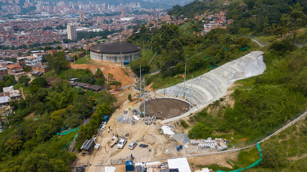 Acueducto Itaguí 
Acueducto Itaguí 
Fecha: 14 Mayo 2021
Para descargar esta fotografía en alta resolución, haga clic sobre la imagen hasta que la misma se despliegue en la pantalla completa; luego dé clic derecho y elija la opción "guardar imagen como". 
En caso de publicación por cualquier medio, solicitamos acompañarla del crédito: "Foto EPM"
Palabras clave: Acueducto Itaguí