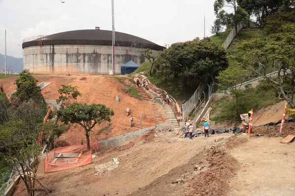 Acueducto Itaguí 
Acueducto Itaguí 
Fecha: 14 Mayo 2021
Para descargar esta fotografía en alta resolución, haga clic sobre la imagen hasta que la misma se despliegue en la pantalla completa; luego dé clic derecho y elija la opción "guardar imagen como". 
En caso de publicación por cualquier medio, solicitamos acompañarla del crédito: "Foto EPM"
Palabras clave: Acueducto Itaguí