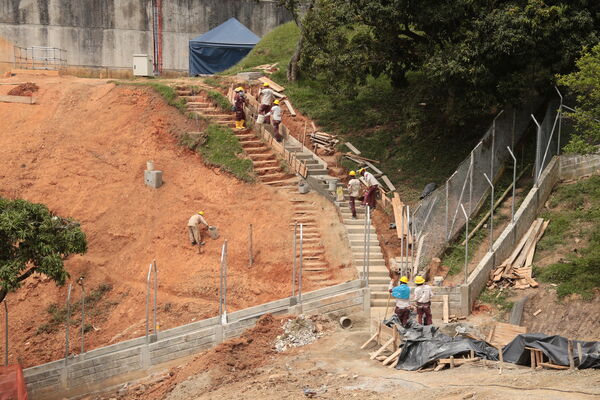 Acueducto Itaguí 
Acueducto Itaguí 
Fecha: 14 Mayo 2021
Para descargar esta fotografía en alta resolución, haga clic sobre la imagen hasta que la misma se despliegue en la pantalla completa; luego dé clic derecho y elija la opción "guardar imagen como". 
En caso de publicación por cualquier medio, solicitamos acompañarla del crédito: "Foto EPM"
Palabras clave: Acueducto Itaguí