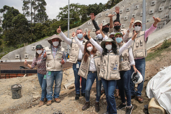 Acueducto Itaguí 
Acueducto Itaguí 
Fecha: 14 Mayo 2021
Para descargar esta fotografía en alta resolución, haga clic sobre la imagen hasta que la misma se despliegue en la pantalla completa; luego dé clic derecho y elija la opción "guardar imagen como". 
En caso de publicación por cualquier medio, solicitamos acompañarla del crédito: "Foto EPM"
Palabras clave: Acueducto Itaguí