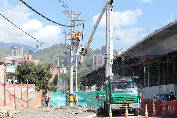 Cuadrillas Mantenimiento T D
Cuadrillas Mantenimiento T y D.
Fecha: 19 Mayo 2021.
Para descargar esta fotografía en alta resolución, haga clic sobre la imagen hasta que la misma se despliegue en la pantalla completa; luego dé clic derecho y elija la opción "guardar imagen como". 
En caso de publicación por cualquier medio, solicitamos acompañarla del crédito: "Foto EPM"
Palabras clave: Cuadrillas Mantenimiento T D