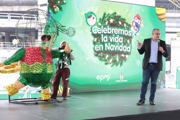 Rueda Prensa Celebremos Vida Navidad
Rueda de Prensa Celebremos la Vida en Navidad 
Fecha: 5 Noviembre 2021
Para descargar esta fotografía en alta resolución, haga clic sobre la imagen hasta que la misma se despliegue en la pantalla completa; luego dé clic derecho y elija la opción "guardar imagen como". 
En caso de publicación por cualquier medio, solicitamos acompañarla del crédito: "Foto EPM"
Palabras clave: Rueda Prensa Celebremos Vida Navidad