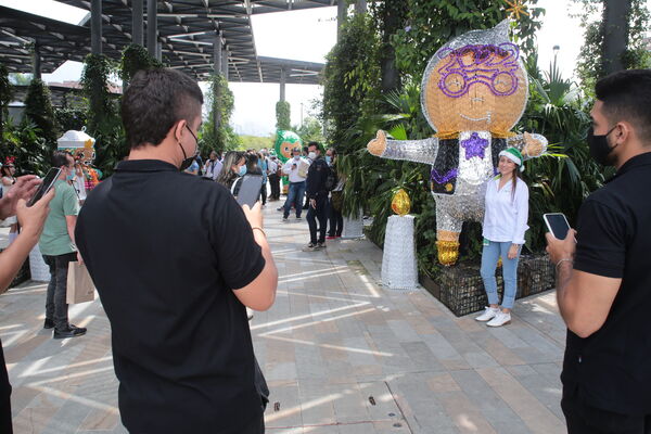 Rueda Prensa Celebremos Vida Navidad
Rueda de Prensa Celebremos la Vida en Navidad 
Fecha: 5 Noviembre 2021
Para descargar esta fotografía en alta resolución, haga clic sobre la imagen hasta que la misma se despliegue en la pantalla completa; luego dé clic derecho y elija la opción "guardar imagen como". 
En caso de publicación por cualquier medio, solicitamos acompañarla del crédito: "Foto EPM"
Palabras clave: Rueda Prensa Celebremos Vida Navidad