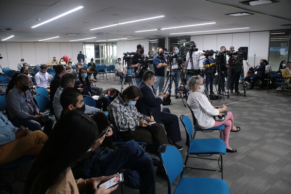Rueda Prensa Proyecto Eléctrico Ituango
Rueda Prensa Proyecto Eléctrico Ituango
Fecha: 27 Octubre 2021
Para descargar esta fotografía en alta resolución, haga clic sobre la imagen hasta que la misma se despliegue en la pantalla completa; luego dé clic derecho y elija la opción "guardar imagen como". 
En caso de publicación por cualquier medio, solicitamos acompañarla del crédito: "Foto EPM"
Palabras clave: Rueda Prensa Proyecto Eléctrico Ituango