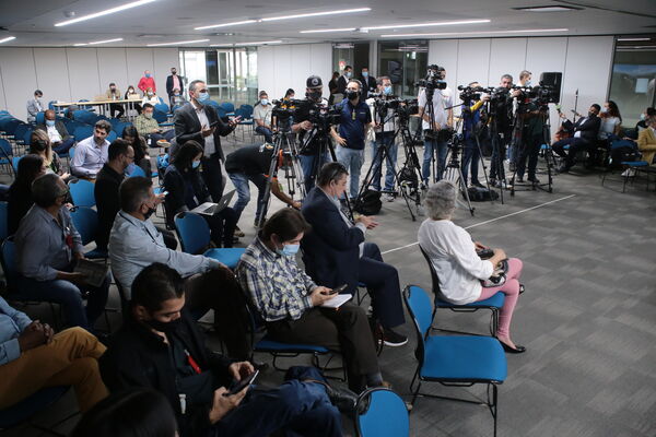 Rueda Prensa Proyecto Eléctrico Ituango
Rueda Prensa Proyecto Eléctrico Ituango
Fecha: 27 Octubre 2021
Para descargar esta fotografía en alta resolución, haga clic sobre la imagen hasta que la misma se despliegue en la pantalla completa; luego dé clic derecho y elija la opción "guardar imagen como". 
En caso de publicación por cualquier medio, solicitamos acompañarla del crédito: "Foto EPM"
Palabras clave: Rueda Prensa Proyecto Eléctrico Ituango