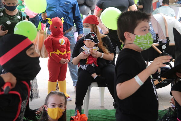 Halloween EPM 
Halloween EPM
Fecha: 29 Octubre 2021
Para descargar esta fotografía en alta resolución, haga clic sobre la imagen hasta que la misma se despliegue en la pantalla. En caso de publicación por cualquier medio, solicitamos acompañarla del crédito: "Foto EPM"
Palabras clave: Halloween