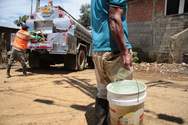 Agua Potable Vereda Granizal 
Agua potable vereda Granizal
Fecha: 2021 Junio 15
Para descargar esta fotografía en alta resolución, haga clic sobre la imagen hasta que la misma se despliegue en la pantalla completa; luego dé clic derecho y elija la opción "guardar imagen como". 
En caso de publicación por cualquier medio, solicitamos acompañarla del crédito: "Foto EPM"
Palabras clave: Agua Potable Vereda Granizal