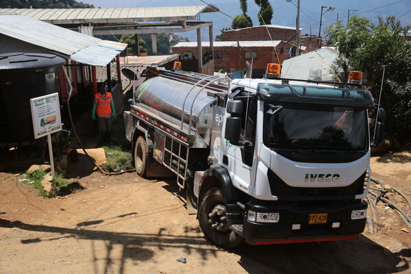 Agua Potable Vereda Granizal 
Agua potable vereda Granizal
Fecha: 2021 Junio 15
Para descargar esta fotografía en alta resolución, haga clic sobre la imagen hasta que la misma se despliegue en la pantalla completa; luego dé clic derecho y elija la opción "guardar imagen como". 
En caso de publicación por cualquier medio, solicitamos acompañarla del crédito: "Foto EPM"
Palabras clave: Agua Potable Vereda Granizal