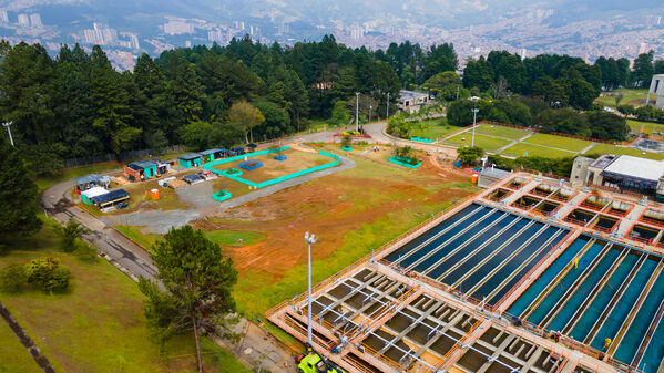 PLANTA MANATIALES modernización ampliación
PLANTA MANATIALES modernización ampliación
Fecha: 2021 Septiembre 23
Para descargar esta fotografía en alta resolución, haga clic sobre la imagen hasta que la misma se despliegue en la pantalla completa; luego dé clic derecho y elija la opción "guardar imagen como". 
En caso de publicación por cualquier medio, solicitamos acompañarla del crédito: "Foto EPM"

Palabras clave: PLANTA MANATIALES modernización ampliación