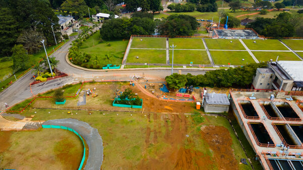 PLANTA MANATIALES modernización ampliación
PLANTA MANATIALES modernización ampliación
Fecha: 2021 Septiembre 23
Para descargar esta fotografía en alta resolución, haga clic sobre la imagen hasta que la misma se despliegue en la pantalla completa; luego dé clic derecho y elija la opción "guardar imagen como". 
En caso de publicación por cualquier medio, solicitamos acompañarla del crédito: "Foto EPM"

Palabras clave: PLANTA MANATIALES modernización ampliación