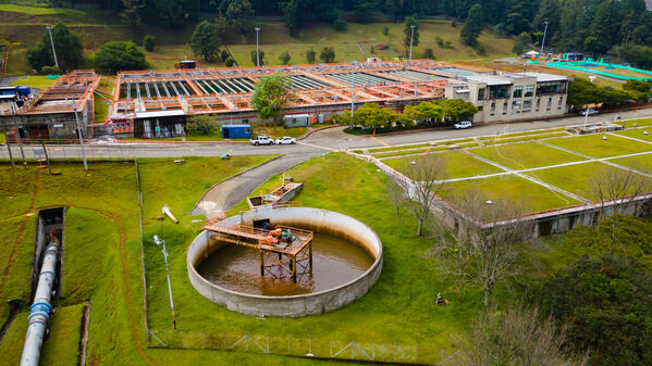 PLANTA MANATIALES modernización ampliación
PLANTA MANATIALES modernización ampliación
Fecha: 2021 Septiembre 23
Para descargar esta fotografía en alta resolución, haga clic sobre la imagen hasta que la misma se despliegue en la pantalla completa; luego dé clic derecho y elija la opción "guardar imagen como". 
En caso de publicación por cualquier medio, solicitamos acompañarla del crédito: "Foto EPM"

Palabras clave: PLANTA MANATIALES modernización ampliación