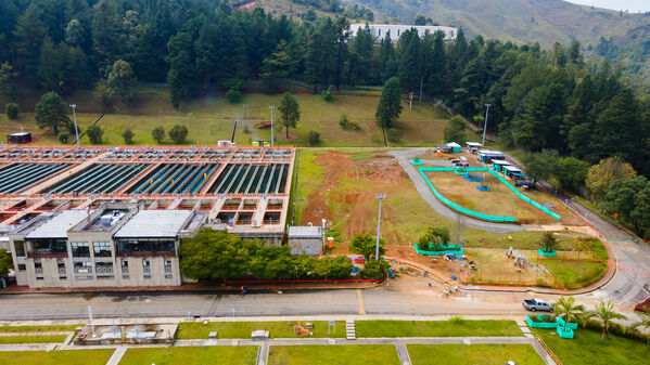 PLANTA MANATIALES modernización ampliación
PLANTA MANATIALES modernización ampliación
Fecha: 2021 Septiembre 23
Para descargar esta fotografía en alta resolución, haga clic sobre la imagen hasta que la misma se despliegue en la pantalla completa; luego dé clic derecho y elija la opción "guardar imagen como". 
En caso de publicación por cualquier medio, solicitamos acompañarla del crédito: "Foto EPM"

Palabras clave: PLANTA MANATIALES modernización ampliación