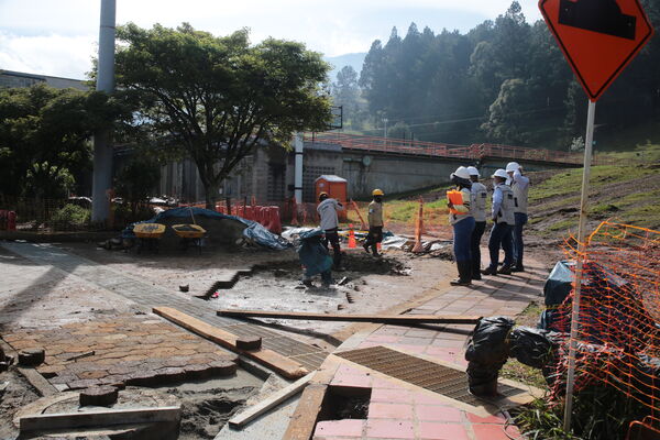 PLANTA MANATIALES modernización ampliación
PLANTA MANATIALES modernización ampliación
Fecha: 2021 Septiembre 23
Para descargar esta fotografía en alta resolución, haga clic sobre la imagen hasta que la misma se despliegue en la pantalla completa; luego dé clic derecho y elija la opción "guardar imagen como". 
En caso de publicación por cualquier medio, solicitamos acompañarla del crédito: "Foto EPM"

Palabras clave: PLANTA MANATIALES modernización ampliación