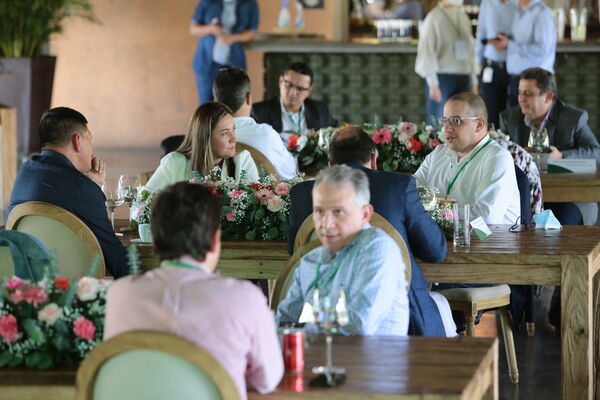 Encuentro Directivo Grupo EPM 2021 
Encuentro Directivo Grupo EPM 2021 
Fecha: 9 SEPTIEMBRE 2021
Para descargar esta fotografía en alta resolución, haga clic sobre la imagen hasta que la misma se despliegue en la pantalla completa; luego dé clic derecho y elija la opción "guardar imagen como". 
En caso de publicación por cualquier medio, solicitamos acompañarla del crédito: "Foto EPM"
Palabras clave: Encuentro Directivo Grupo EPM 2021