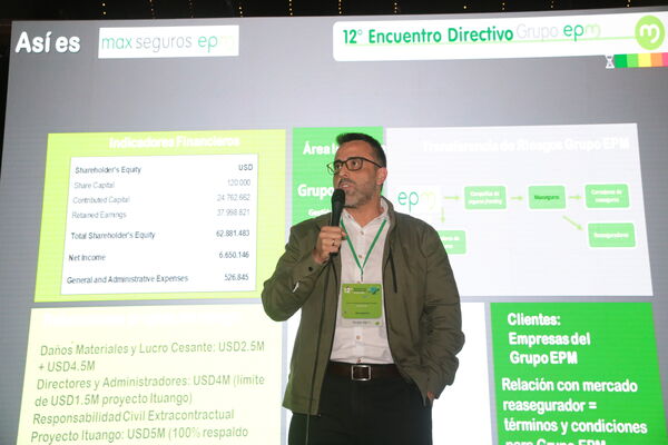 Encuentro Directivo Grupo EPM 2021 
Encuentro Directivo Grupo EPM 2021 
Fecha: 9 SEPTIEMBRE 2021
Para descargar esta fotografía en alta resolución, haga clic sobre la imagen hasta que la misma se despliegue en la pantalla completa; luego dé clic derecho y elija la opción "guardar imagen como". 
En caso de publicación por cualquier medio, solicitamos acompañarla del crédito: "Foto EPM"
Palabras clave: Encuentro Directivo Grupo EPM 2021