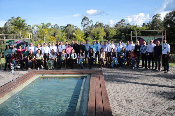 Encuentro Directivo Grupo EPM 2021 
Encuentro Directivo Grupo EPM 2021 
Fecha: 9 SEPTIEMBRE 2021
Para descargar esta fotografía en alta resolución, haga clic sobre la imagen hasta que la misma se despliegue en la pantalla completa; luego dé clic derecho y elija la opción "guardar imagen como". 
En caso de publicación por cualquier medio, solicitamos acompañarla del crédito: "Foto EPM"
Palabras clave: Encuentro Directivo Grupo EPM 2021