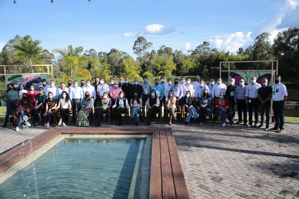 Encuentro Directivo Grupo EPM 2021 
Encuentro Directivo Grupo EPM 2021 
Fecha: 9 SEPTIEMBRE 2021
Para descargar esta fotografía en alta resolución, haga clic sobre la imagen hasta que la misma se despliegue en la pantalla completa; luego dé clic derecho y elija la opción "guardar imagen como". 
En caso de publicación por cualquier medio, solicitamos acompañarla del crédito: "Foto EPM"
Palabras clave: Encuentro Directivo Grupo EPM 2021