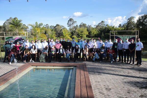 Encuentro Directivo Grupo EPM 2021 
Encuentro Directivo Grupo EPM 2021 
Fecha: 9 SEPTIEMBRE 2021
Para descargar esta fotografía en alta resolución, haga clic sobre la imagen hasta que la misma se despliegue en la pantalla completa; luego dé clic derecho y elija la opción "guardar imagen como". 
En caso de publicación por cualquier medio, solicitamos acompañarla del crédito: "Foto EPM"
Palabras clave: Encuentro Directivo Grupo EPM 2021