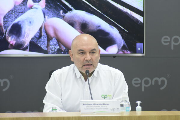 Rueda prensa
Rueda de prensa
Fecha: 2021 Septiembre 9
Para descargar esta fotografía en alta resolución, haga clic sobre la imagen hasta que la misma se despliegue en la pantalla completa; luego dé clic derecho y elija la opción "guardar imagen como". 
En caso de publicación por cualquier medio, solicitamos acompañarla del crédito: "Foto EPM"
Palabras clave: Rueda prensa