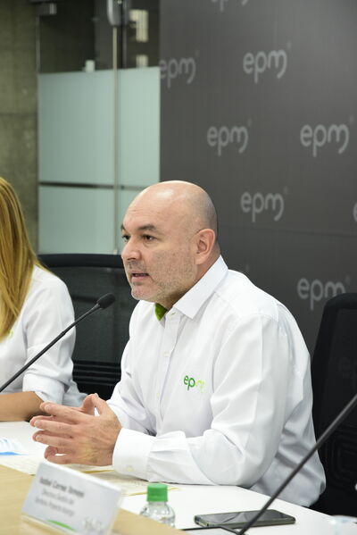 Rueda prensa
Rueda de prensa
Fecha: 2021 Septiembre 9
Para descargar esta fotografía en alta resolución, haga clic sobre la imagen hasta que la misma se despliegue en la pantalla completa; luego dé clic derecho y elija la opción "guardar imagen como". 
En caso de publicación por cualquier medio, solicitamos acompañarla del crédito: "Foto EPM"
Palabras clave: Rueda prensa