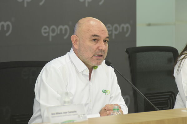 Rueda prensa
Rueda de prensa
Fecha: 2021 Septiembre 9
Para descargar esta fotografía en alta resolución, haga clic sobre la imagen hasta que la misma se despliegue en la pantalla completa; luego dé clic derecho y elija la opción "guardar imagen como". 
En caso de publicación por cualquier medio, solicitamos acompañarla del crédito: "Foto EPM"
Palabras clave: Rueda prensa