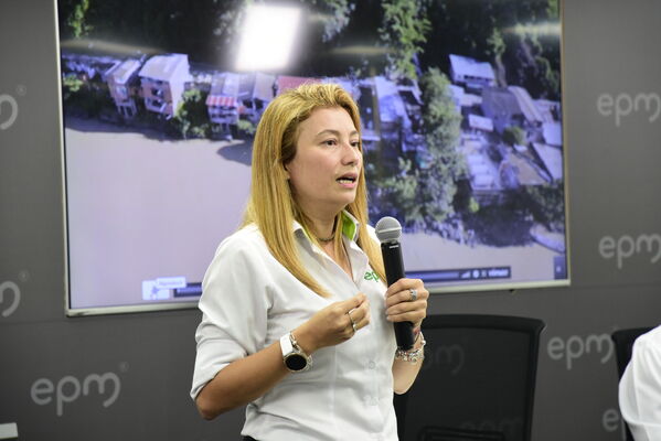 Rueda prensa
Rueda de prensa
Fecha: 2021 Septiembre 9
Para descargar esta fotografía en alta resolución, haga clic sobre la imagen hasta que la misma se despliegue en la pantalla completa; luego dé clic derecho y elija la opción "guardar imagen como". 
En caso de publicación por cualquier medio, solicitamos acompañarla del crédito: "Foto EPM"
Palabras clave: Rueda prensa