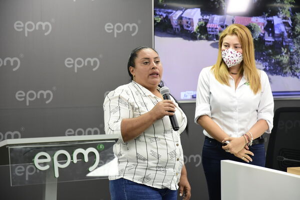 Rueda prensa
Rueda de prensa
Fecha: 2021 Septiembre 9
Para descargar esta fotografía en alta resolución, haga clic sobre la imagen hasta que la misma se despliegue en la pantalla completa; luego dé clic derecho y elija la opción "guardar imagen como". 
En caso de publicación por cualquier medio, solicitamos acompañarla del crédito: "Foto EPM"
Palabras clave: Rueda prensa