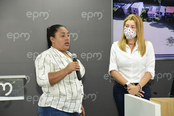 Rueda prensa
Rueda de prensa
Fecha: 2021 Septiembre 9
Para descargar esta fotografía en alta resolución, haga clic sobre la imagen hasta que la misma se despliegue en la pantalla completa; luego dé clic derecho y elija la opción "guardar imagen como". 
En caso de publicación por cualquier medio, solicitamos acompañarla del crédito: "Foto EPM"
Palabras clave: Rueda prensa