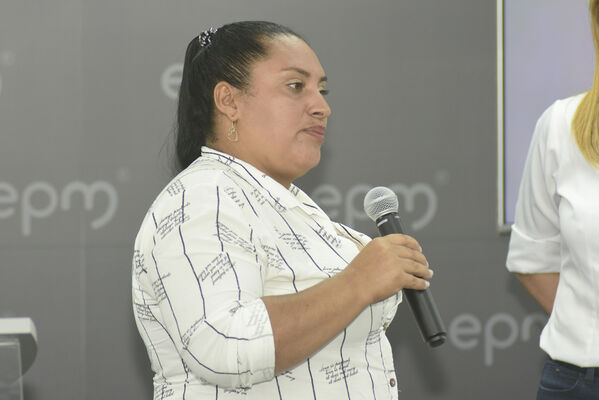 Rueda prensa
Rueda de prensa
Fecha: 2021 Septiembre 9
Para descargar esta fotografía en alta resolución, haga clic sobre la imagen hasta que la misma se despliegue en la pantalla completa; luego dé clic derecho y elija la opción "guardar imagen como". 
En caso de publicación por cualquier medio, solicitamos acompañarla del crédito: "Foto EPM"
Palabras clave: Rueda prensa