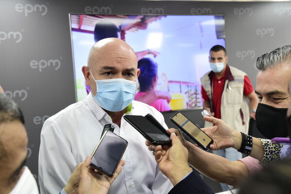 Rueda prensa
Rueda de prensa
Fecha: 2021 Septiembre 9
Para descargar esta fotografía en alta resolución, haga clic sobre la imagen hasta que la misma se despliegue en la pantalla completa; luego dé clic derecho y elija la opción "guardar imagen como". 
En caso de publicación por cualquier medio, solicitamos acompañarla del crédito: "Foto EPM"
Palabras clave: Rueda prensa