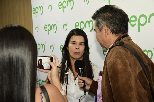 Rueda prensa
Rueda de prensa
Fecha: 2021 Septiembre 9
Para descargar esta fotografía en alta resolución, haga clic sobre la imagen hasta que la misma se despliegue en la pantalla completa; luego dé clic derecho y elija la opción "guardar imagen como". 
En caso de publicación por cualquier medio, solicitamos acompañarla del crédito: "Foto EPM"
Palabras clave: Rueda prensa