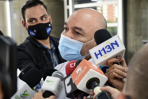Rueda prensa
Rueda de prensa
Fecha: 2021 Septiembre 9
Para descargar esta fotografía en alta resolución, haga clic sobre la imagen hasta que la misma se despliegue en la pantalla completa; luego dé clic derecho y elija la opción "guardar imagen como". 
En caso de publicación por cualquier medio, solicitamos acompañarla del crédito: "Foto EPM"
Palabras clave: Rueda prensa