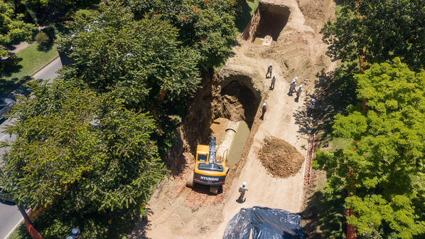 Obras Arreglo Daño Av. Regional
Obras Arreglo Daño Av. Regional
Fecha: 8 Agosto 2022
Para descargar esta fotografía en alta resolución, haga clic sobre la imagen hasta que la misma se despliegue en la pantalla completa; luego dé clic derecho y elija la opción "guardar imagen como". 
En caso de publicación por cualquier medio, solicitamos acompañarla del crédito: "Foto EPM"

Palabras clave: Obras Arreglo Daño Av. Regional