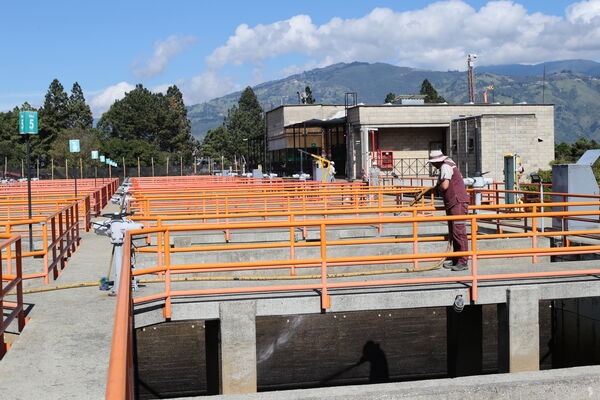 Obras realizadas proyecto Manantiales
Obras realizadas proyecto Manantiales.
Fecha: 8 Agosto 2022.
Para descargar esta fotografía en alta resolución, haga clic sobre la imagen hasta que la misma se despliegue en la pantalla completa; luego dé clic derecho y elija la opción "guardar imagen como". 
En caso de publicación por cualquier medio, solicitamos acompañarla del crédito: "Foto EPM"
Palabras clave: Obras realizadas proyecto Manantiales