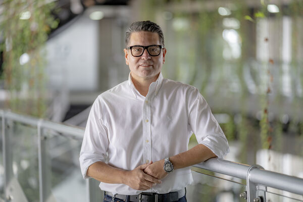 Alejandro Gallego Hernández, vicepresidente Auditoría Corporativa EPM
Para descargar esta fotografía en alta resolución, haga clic sobre la imagen hasta que la misma se despliegue en la pantalla completa; luego dé clic derecho y elija la opción "guardar imagen como". 
En caso de publicación por cualquier medio, solicitamos acompañarla del crédito: "Foto EPM"
Palabras clave: Alejandro Gallego Hernández, vicepresidente Auditoría Corporativa EPM