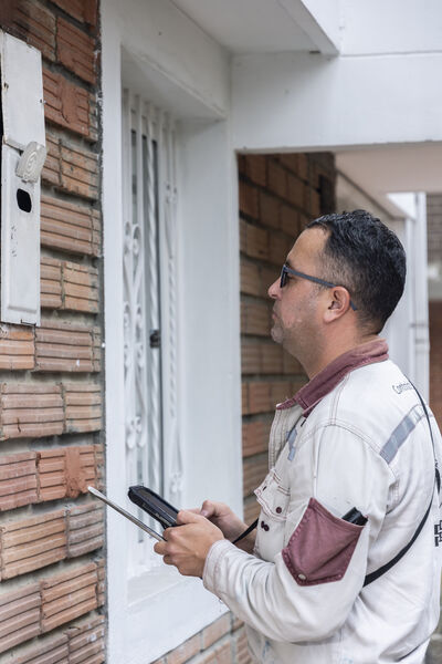 Lectores Contadores
Lectores de Contadores 
Fecha: 21 Diciembre 2021.
Para descargar esta fotografía en alta resolución, haga clic sobre la imagen hasta que la misma se despliegue en la pantalla completa; luego dé clic derecho y elija la opción "guardar imagen como". 
En caso de publicación por cualquier medio, solicitamos acompañarla del crédito: "Foto EPM" 
Palabras clave: Lectores Contadores