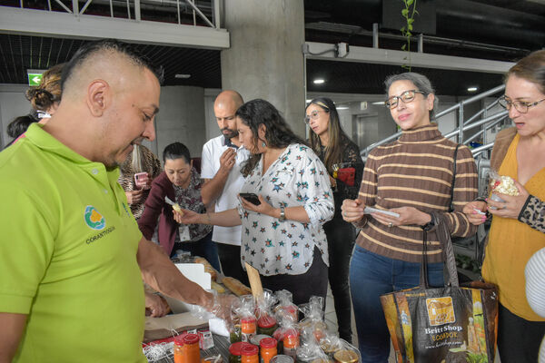 Mercados Verdes EPM
Palabras clave: Mercados Verdes EPM