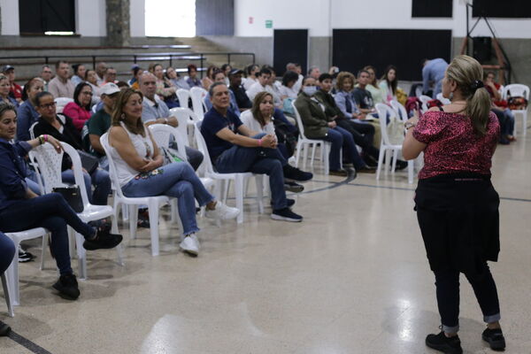 Clausura Programa Vital 
Fecha: 16 Sept 2022. 
Para descargar esta fotografía en alta resolución, haga clic sobre la imagen hasta que la misma se despliegue en la pantalla completa; luego dé clic derecho y elija la opción "guardar imagen como". 
En caso de publicación por cualquier medio, solicitamos acompañarla del crédito: "Foto EPM"
