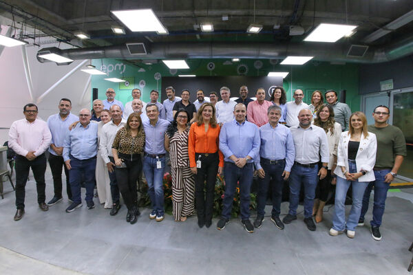 Encuentro Directivos EPM Ruta N 
Encuentro Directivos EPM Ruta N  
Fecha: 28 Abril 2023
Para descargar esta fotografía en alta resolución, haga clic sobre la imagen hasta que la misma se despliegue en la pantalla completa; luego dé clic derecho y elija la opción "guardar imagen como". 
En caso de publicación por cualquier medio, solicitamos acompañarla del crédito: "Foto EPM"
Palabras clave: Encuentro Directivos EPM Ruta N