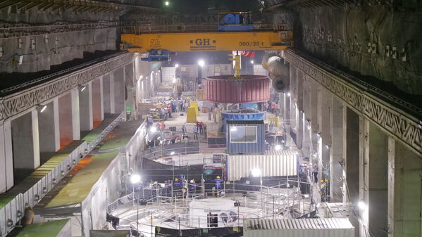 Instalación rotor unidad 4
Fecha: 30 Jun 2023
Para descargar esta fotografía en alta resolución, haga clic sobre la imagen hasta que la misma se despliegue en la pantalla completa; luego dé clic derecho y elija la opción "guardar imagen como".
En caso de publicación por cualquier medio, solicitamos acompañarla del crédito: "Foto EPM"
