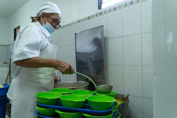 Visita cliente 1400000 Fundación Pan Paraíso
Visita cliente 1400000 Fundación Pan y Paraíso
Fecha: 8 de Noviembre 2023.
Para descargar esta fotografía en alta resolución, haga clic sobre la imagen hasta que la misma se despliegue en la pantalla completa; luego dé clic derecho y elija la opción "guardar imagen como". 
En caso de publicación por cualquier medio, solicitamos acompañarla del crédito: "Foto EPM" 
Palabras clave: Visita cliente 1400000 Fundación Pan Paraíso