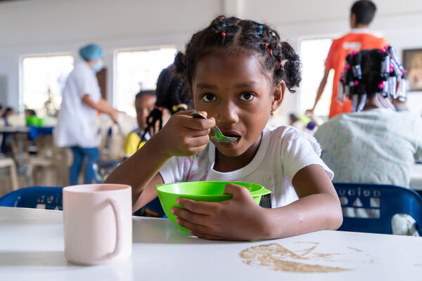 Visita cliente 1400000 Fundacion pan  paraiso
Visita cliente 1400000 Fundación Pan y Paraíso
Fecha: 8 de Noviembre 2023.
Para descargar esta fotografía en alta resolución, haga clic sobre la imagen hasta que la misma se despliegue en la pantalla completa; luego dé clic derecho y elija la opción "guardar imagen como". 
En caso de publicación por cualquier medio, solicitamos acompañarla del crédito: "Foto EPM" 
Palabras clave: Visita cliente 1400000 Fundacion pan  paraiso