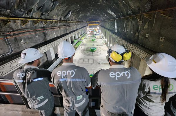 Hidroituango, unidad 4 de generación energía
Hidroituango, unidad 4 de generación energía
Fecha: 2 de noviembre 2023 
Para descargar esta fotografía en alta resolución, haga clic sobre la imagen hasta que la misma se despliegue en la pantalla completa; luego dé clic derecho y elija la opción "guardar imagen como". 
En caso de publicación por cualquier medio, solicitamos acompañarla del crédito: "Foto EPM" 
Palabras clave: Hidroituango, unidad 4 de generación energía