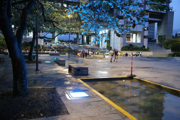 Iluminación LED Pies Descalzos 2023
Palabras clave: Iluminación LED Pies Descalzos 2023